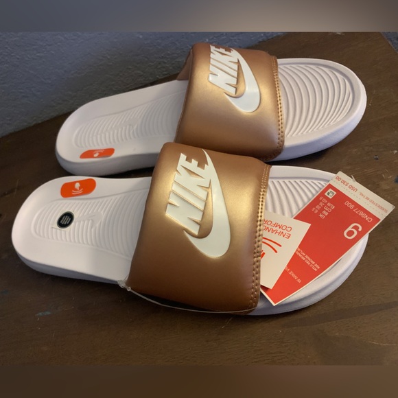 Nike Victori One Women's Slide Sandals Metallic Red Bronze White Size 9 - Picture 2 of 6